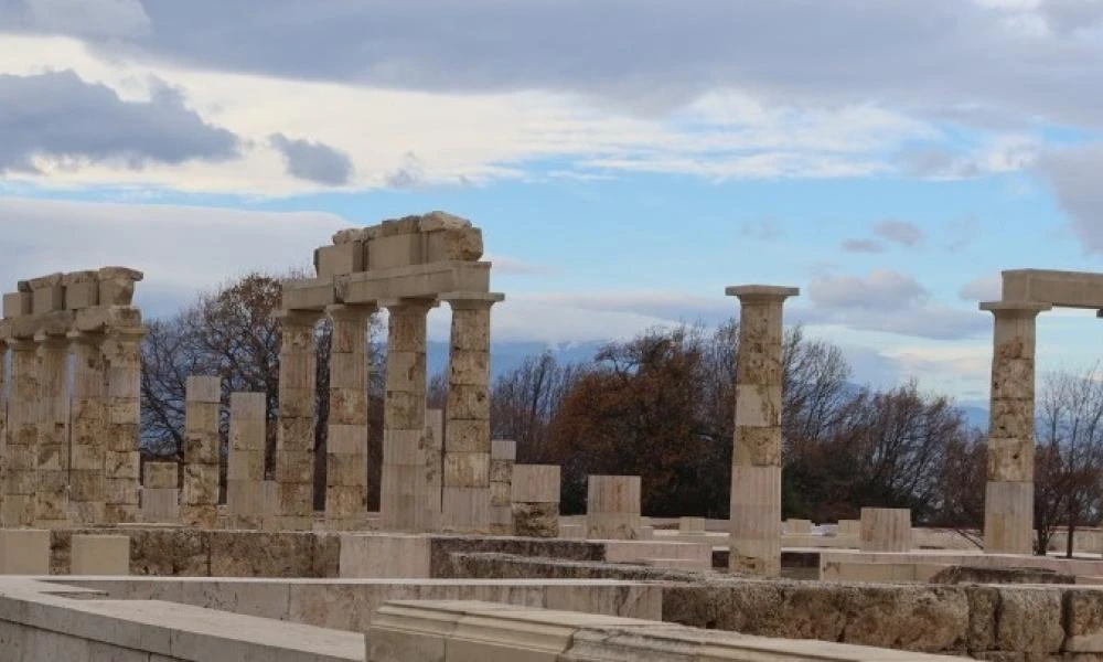 Μενδώνη για Αιγές: 20.300.000 ευρώ κόστισε η αποκατάσταση του Aνακτόρου του Φιλίππου του Β’ - Τι απαντά στην κ Αρβελέρ